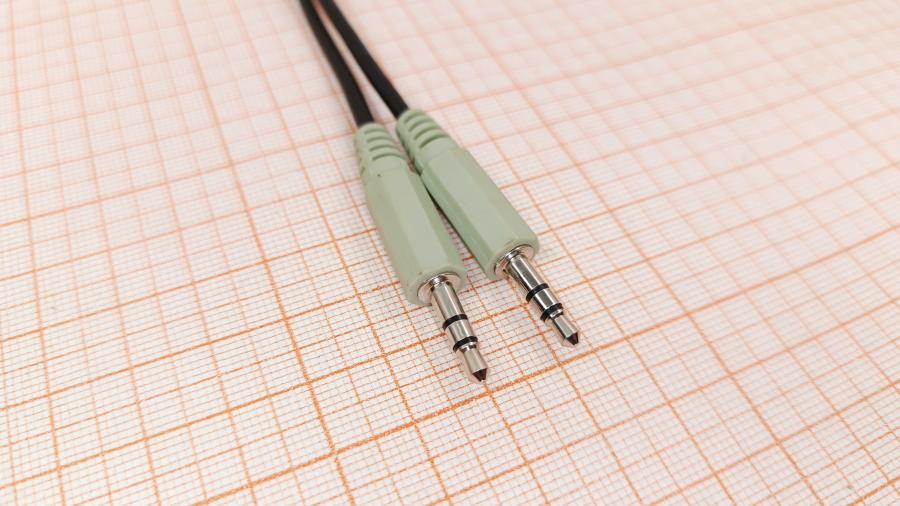223-377-001 Кабель интерфейсный   MiniJack 3.5 - MiniJack 3.5 1.8m #2
