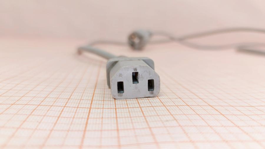 223-390-001 Кабель питания CEE7/7  CEE7/7 - IEC-C13 3G×1.0мм² 2.3M #5