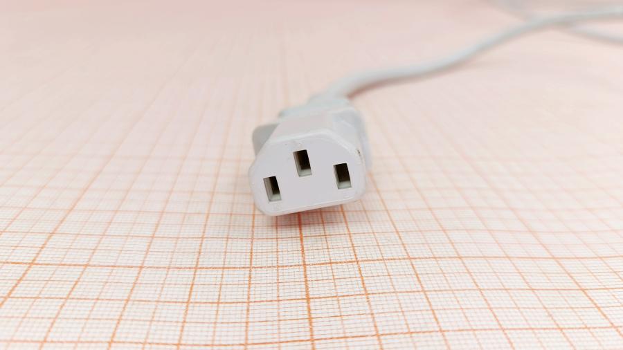 223-391-001 Кабель питания CEE7/7  CEE7/7 Угловой - IEC-C13 3G×0.75мм² 1.8M #5