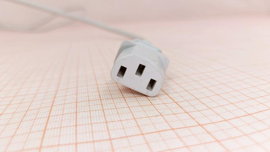 223-392-001 Кабель питания CEE7/7  CEE7/7 - IEC-C13 3G×0.75мм² 1.8M #5