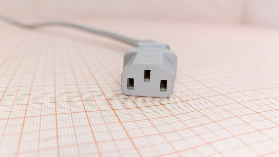 223-401-001 Кабель питания CEE7/7  CEE7/7 - IEC-C13 3G×0.75мм² 1.9M #5