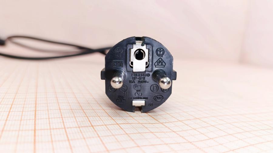 223-405-001 Кабель питания CEE7/7  CEE7/7 Угловой - IEC-C13 3G×0.75мм² 1.5M #3