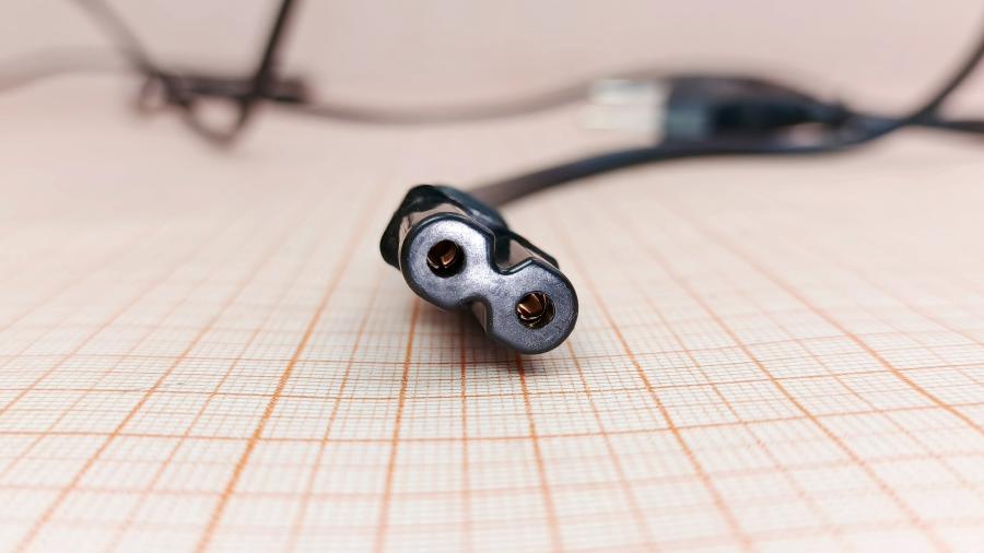 218-275-001 Кабель питания CEE 7/16  CEE7/16 - IEC-C7 2G×0.75мм² 2M #5