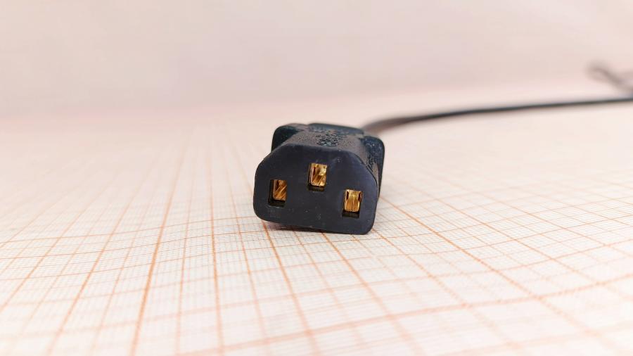 223-391-002 Кабель питания CEE7/7  CEE7/7 Угловой - IEC-C13 3G×0.75мм² 1.8M #5