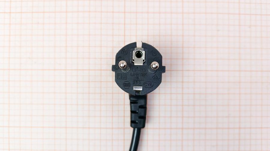 219-355-001 Кабель питания CEE7/7  CEE7/7 Угловой - IEC-C13 3G×0.75мм² 1.8M #3