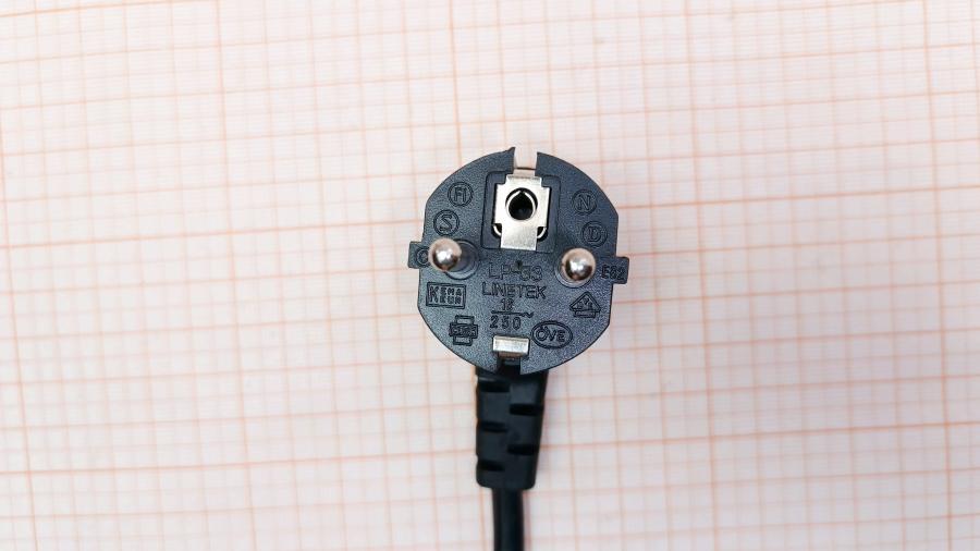 226-269-001 Кабель питания CEE7/7  CEE7/7 Угловой - IEC-C13 3G×0.75мм² 1.8M #3