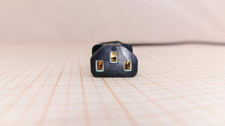 120-131-001 Кабель питания CEE7/7  CEE7/7 Угловой - IEC-C13 3G×1.5мм² 1.5M #5