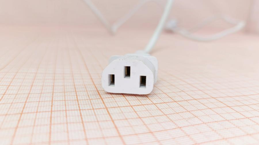 218-276-001 Кабель питания CEE7/7  CEE7/7 Угловой - IEC-C13 3G×0.75мм² 1.5M #5