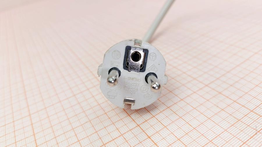 218-277-001 Кабель питания CEE7/7  CEE7/7 - IEC-C13 3G×0.75мм² 1.8M #3