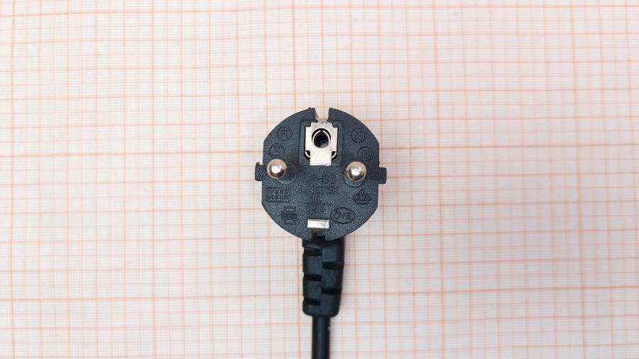 218-287-001 Кабель питания CEE7/7  CEE7/7 Угловой - IEC-C13 3G×0.75мм² 1.9M #3