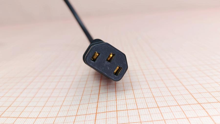 218-287-001 Кабель питания CEE7/7  CEE7/7 Угловой - IEC-C13 3G×0.75мм² 1.9M #5