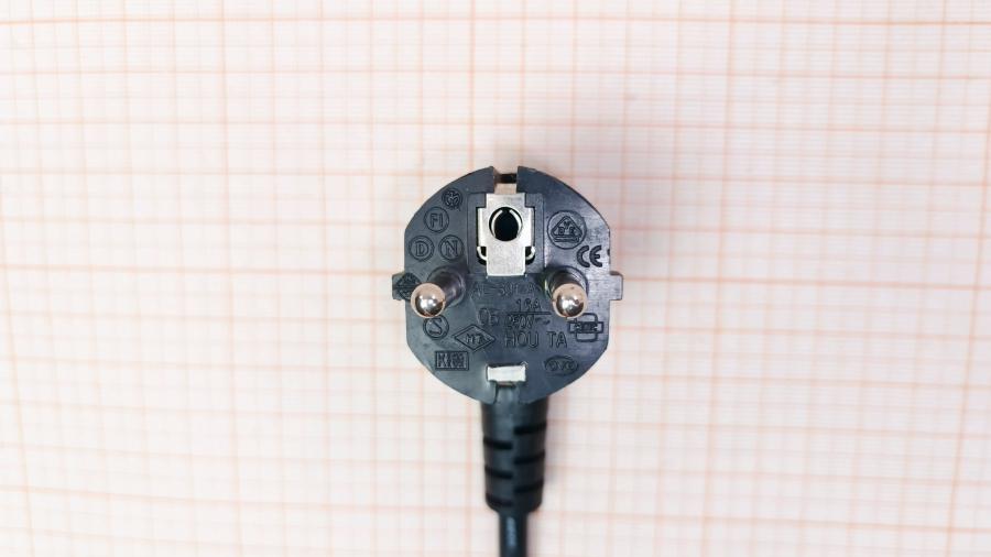 218-288-001 Кабель питания CEE7/7  CEE7/7 Угловой - IEC-C13 3G×0.75мм² 1.8M #3