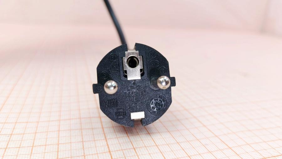 218-290-001 Кабель питания CEE7/7  CEE7/7 - IEC-C13 3G×1.0мм² 1.8M #3