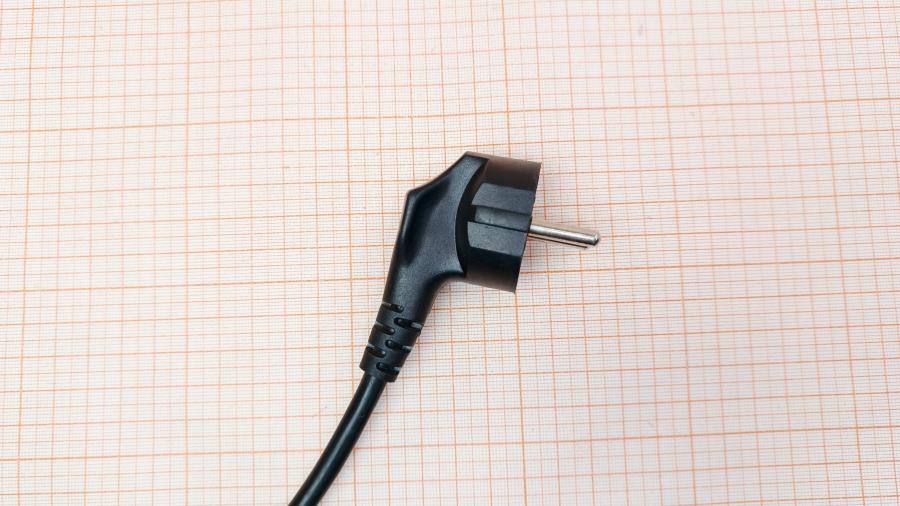 218-291-001 Кабель питания CEE7/7  CEE7/7 Угловой - IEC-C13 3G×1.0мм² 1.8M #2