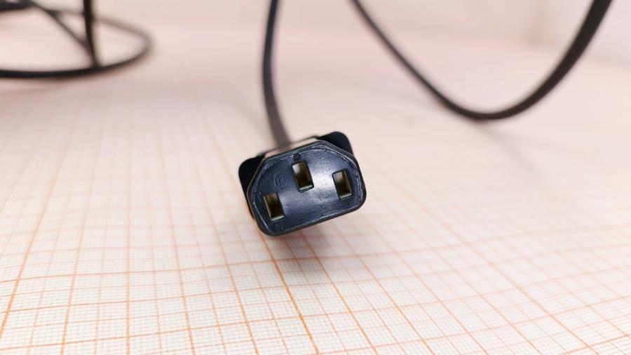 218-291-001 Кабель питания CEE7/7  CEE7/7 Угловой - IEC-C13 3G×1.0мм² 1.8M #5