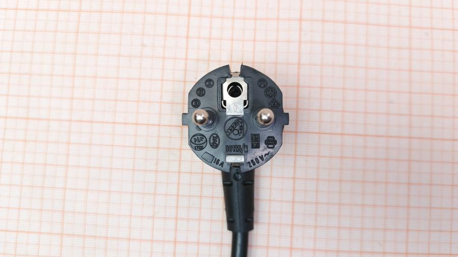 218-292-001 Кабель питания CEE7/7  CEE7/7 Угловой - IEC-C13 Угловой  3G×1.0мм² 1.7M #3