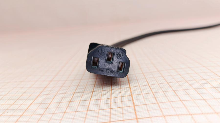 218-295-001 Кабель питания CEE7/7   CEE7/7 - IEC-C13 3G×1.0мм² 2.5M #5
