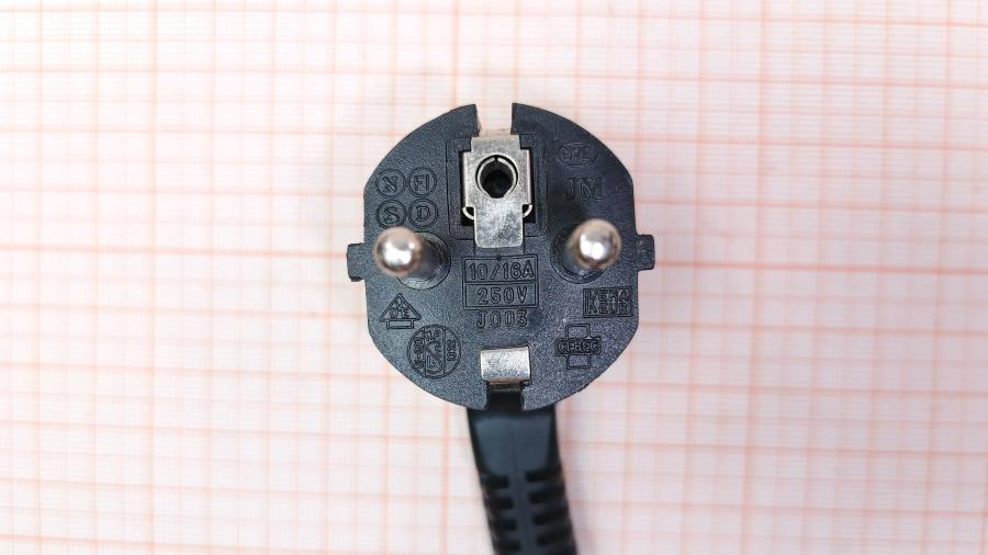 229-033-001 Кабель питания CEE7/7  CEE7/7 Угловой - IEC-C13 3G×0.75мм² 1.8M #3