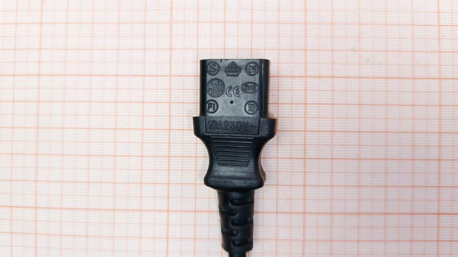 229-033-001 Кабель питания CEE7/7  CEE7/7 Угловой - IEC-C13 3G×0.75мм² 1.8M #4