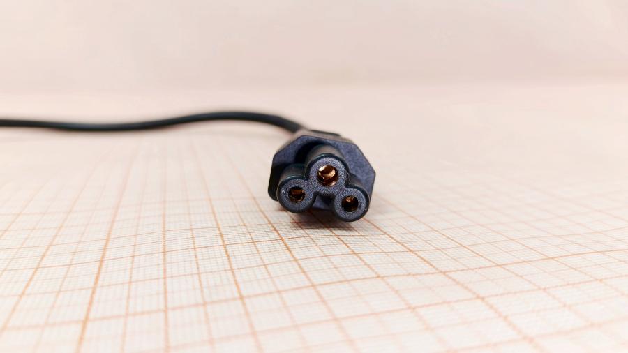 229-034-001 Кабели питания CEE7/7  CEE7/7 - IEC-C5 3G×0.75мм² 1.8M #5