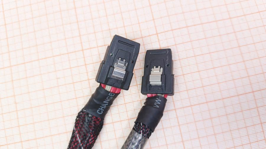 139-211-001 Кабель SFF IBM 42C2377 #4