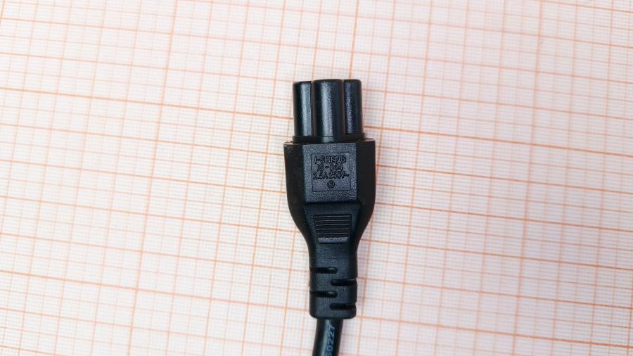 120-141-001 Кабель питания CEE7/7  CEE7/7 Угловой - IEC-C5 3G×0.75мм² 1.5M #4