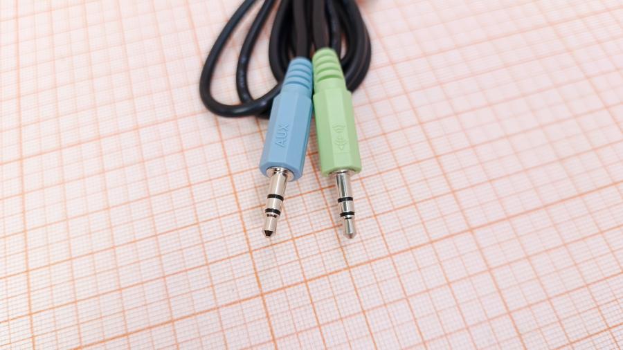 120-218-001 Кабель интерфейсный  MiniJack 3.5 - MiniJack 3.5 1.4m #2