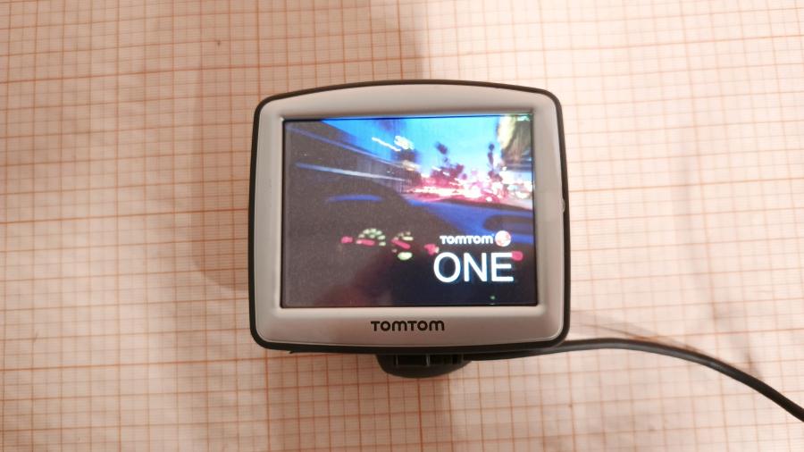 001-089-003 Автонавигатор TOMTOM ONE #8