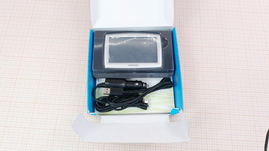 001-090-001 Автонавигатор TOMTOM XL #10