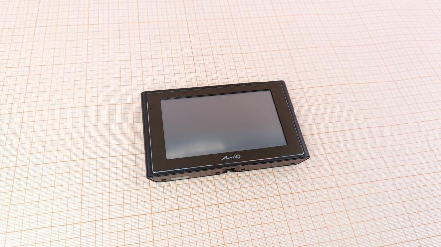 001-098-001 Автонавигатор MIO Moov 360 #1
