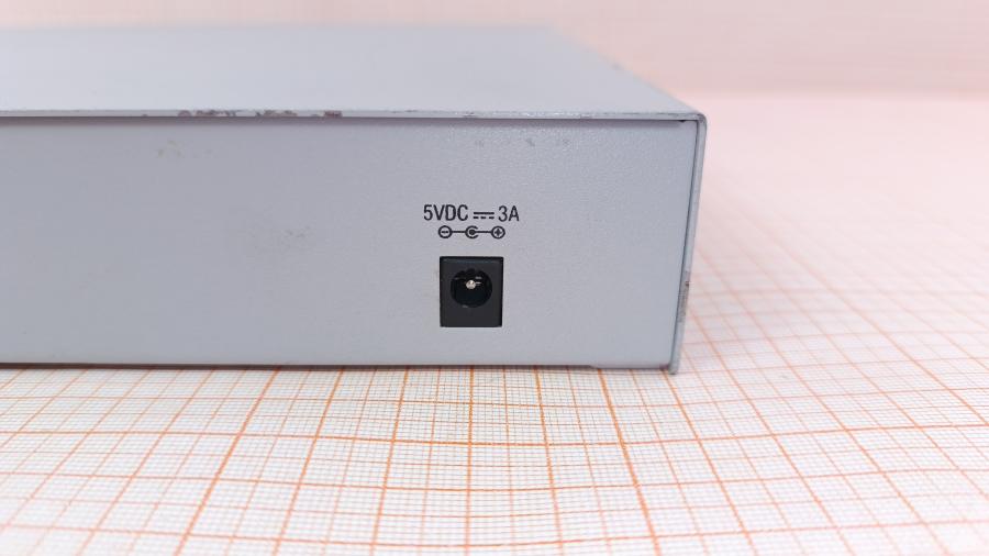 001-101-001 Коммутатор неуправляемый NORTEL BayStack 70-8T Switch #8