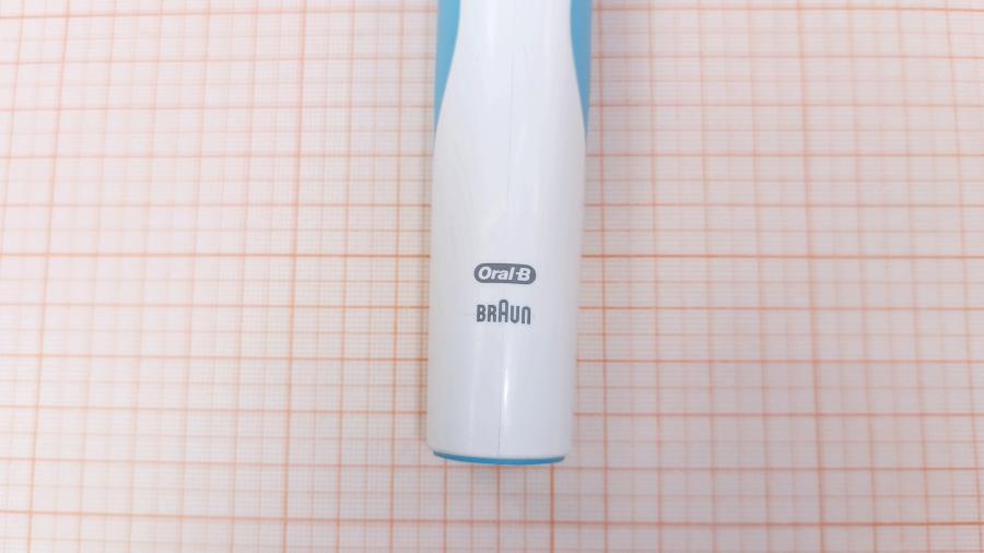 001-117-001 Электрическая зубная щетка BRAUN Oral-B Vitality D12.523.1 #3