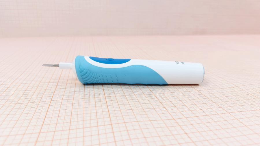 001-117-001 Электрическая зубная щетка BRAUN Oral-B Vitality D12.523.1 #7