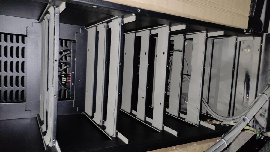 192-023-001 Шкаф для аккумуляторных батарей APC Symmetra PX-XR 80kW SLB80XRL #4