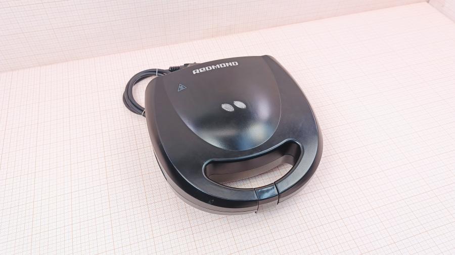 001-160-001 Сэндвичница REDMOND RMB-611 #1