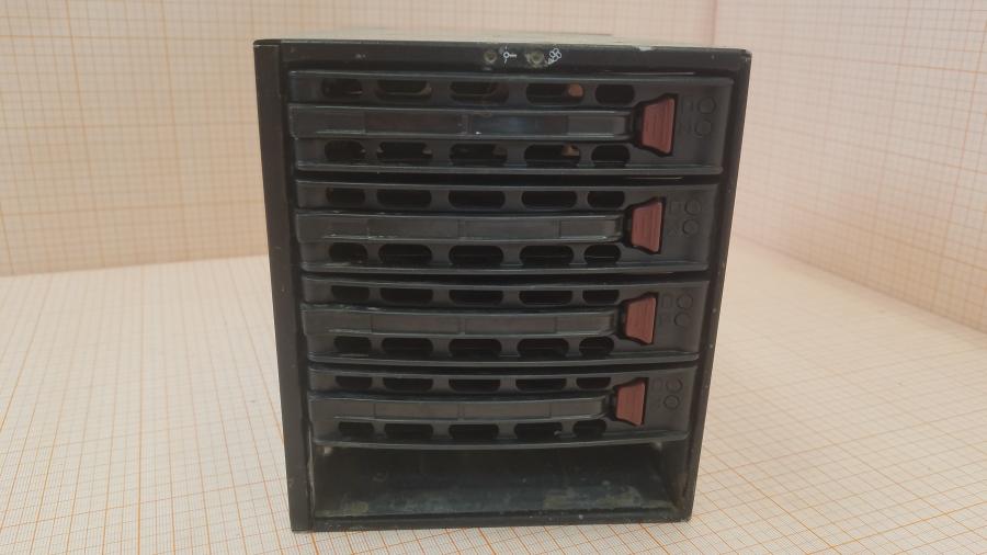 230-009-002 HDD Cage SuperMicro CSE-M35 #2
