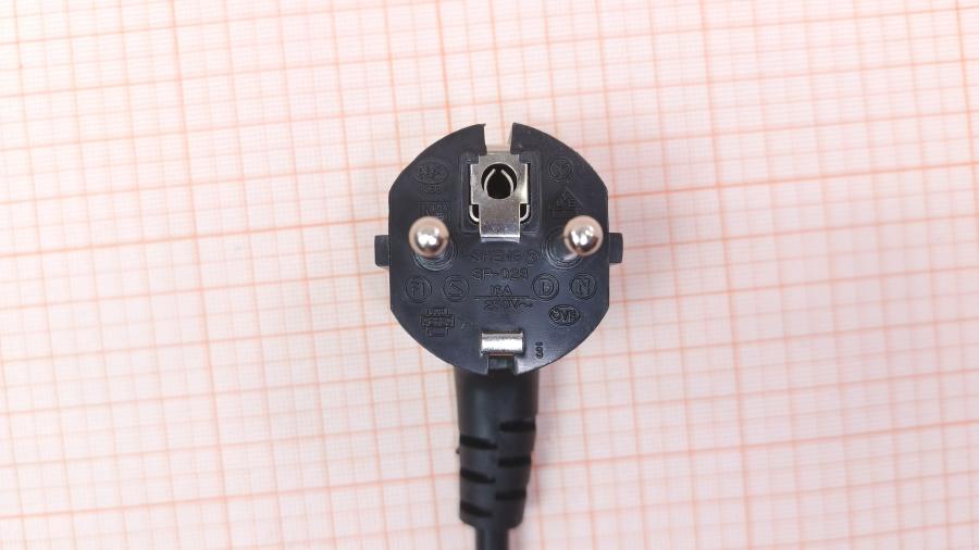 001-289-001 Кабель питания CEE7/7  CEE7/7 Угловой - IEC-C13 3G×0.75мм² 1.8M #5