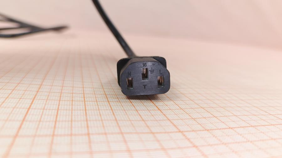 126-096-001 Удлинитель питания IEC-C14  IEC C13 - IEC C14 3G×1.0мм² 3.9m #3