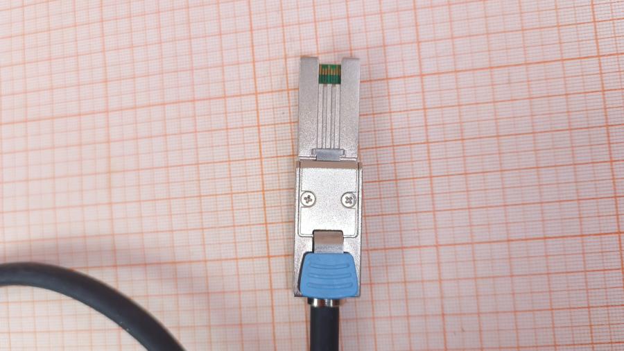 001-319-001 Кабель SFF  JESS LINK P1610TE01000-2 #4