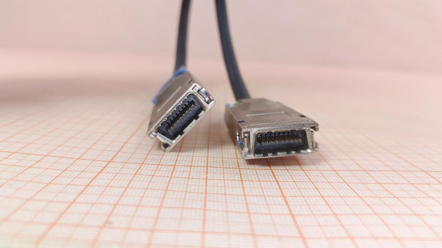 001-320-001 Кабель SFF  SFF-8470 - SFF-8470 1m #3