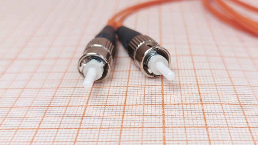 001-422-001 Патч-корд  MT-RJ - ST DUPLEX #5