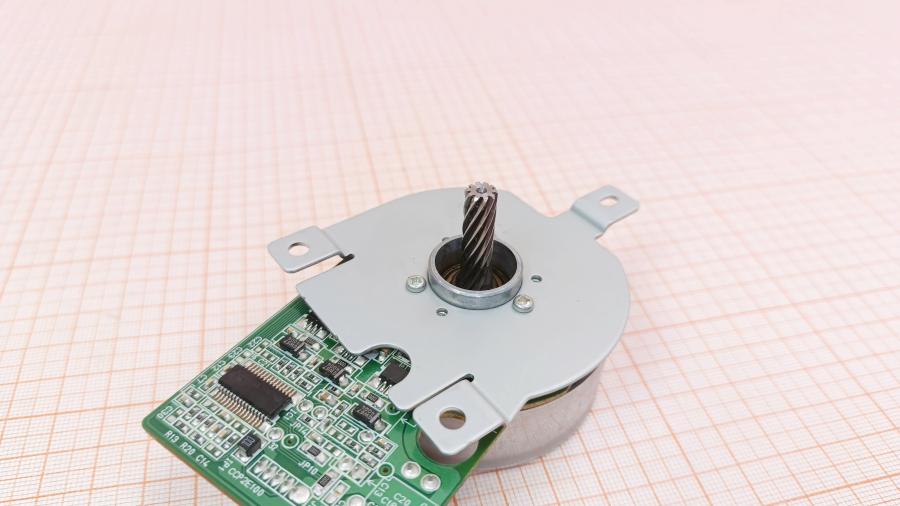 130-076-001 Двигатель печатной техники HP RK2-0419 #5