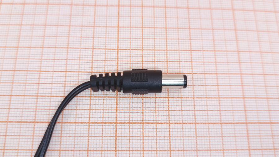 001-437-001 АЗУ для моб.телефона  12V 5.5x2.1mm #5