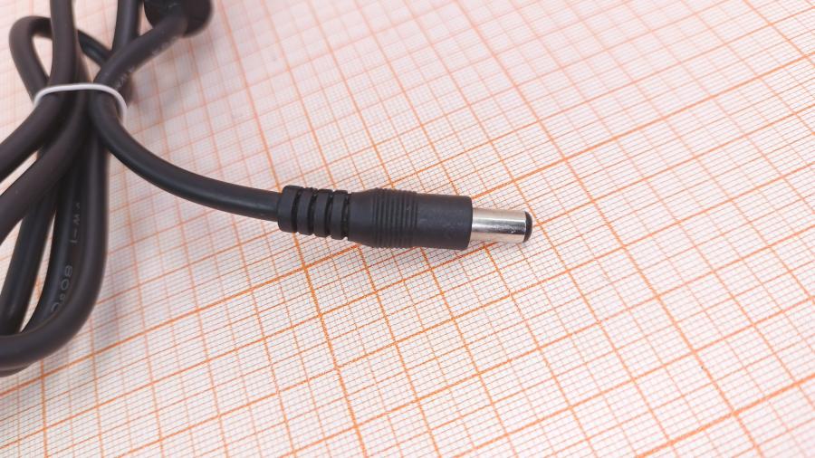 001-437-002 АЗУ для моб.телефона  12V 5.5x2.1mm #5