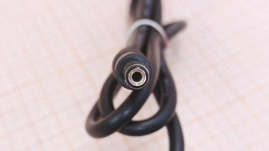 001-437-002 АЗУ для моб.телефона  12V 5.5x2.1mm #6