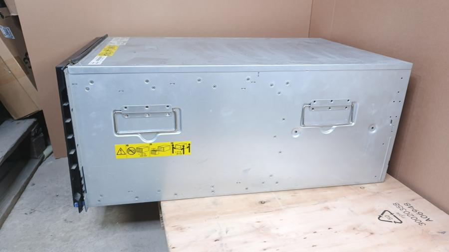 065-041-001 Chassis Blade-System IBM BladeCenter 25R8172 MT-8677 #11