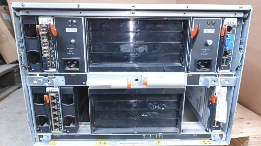 065-041-001 Chassis Blade-System IBM BladeCenter 25R8172 MT-8677 #12