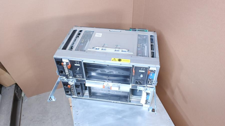065-041-001 Chassis Blade-System IBM BladeCenter 25R8172 MT-8677 #13