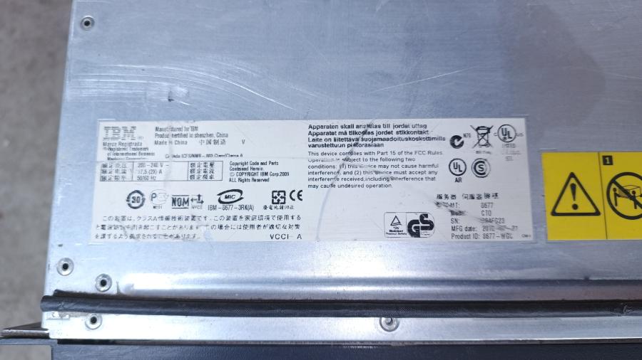 065-041-001 Chassis Blade-System IBM BladeCenter 25R8172 MT-8677 #32