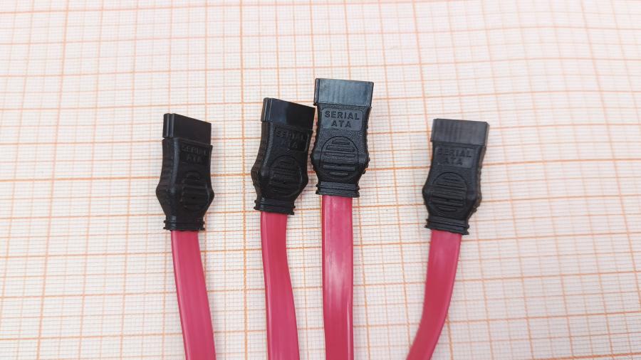 001-537-001 Кабель SFF  SFF-8484 (32Pin) -  4xSATA (7Pin) 0.5m #4